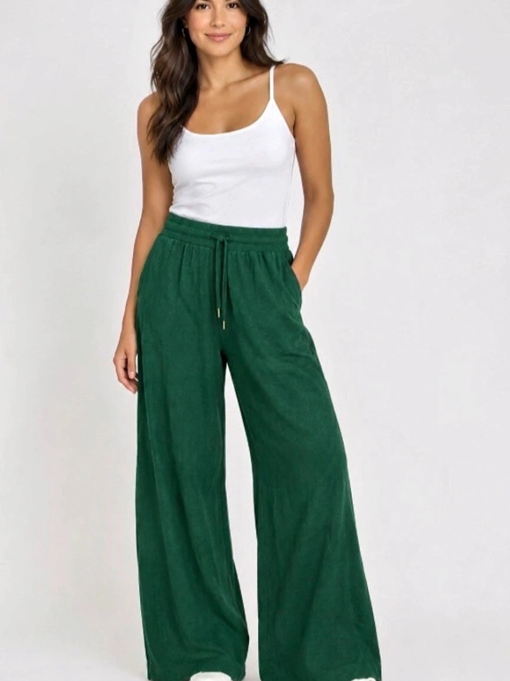 Sweaty Betty Explorer Wide Leg Pants in the color Spruce Green. 6 Small